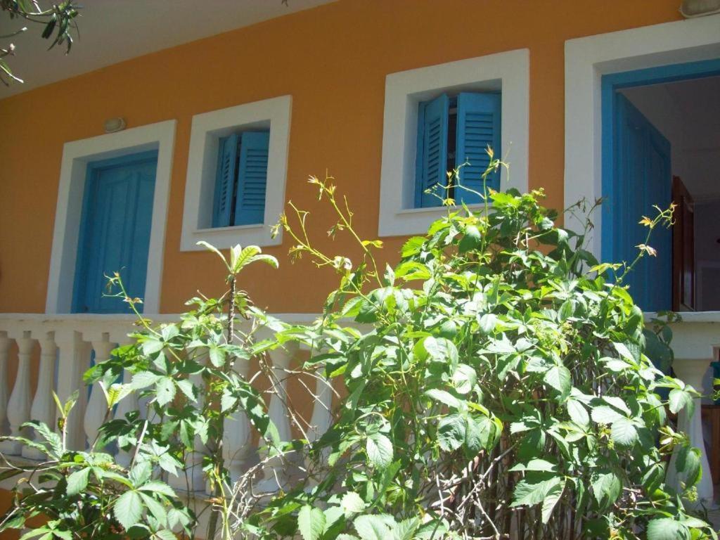 Villa Vania Gardenos Vitaládes Exterior foto
